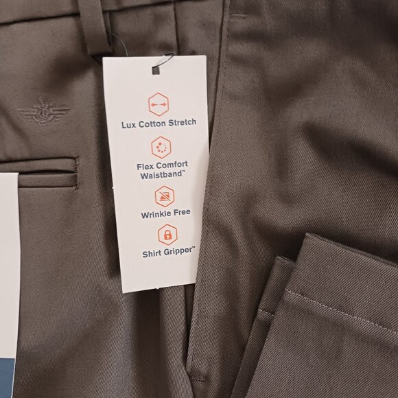 NWT Dockers Men Signature Khaki Classic Fit Lux Cotton Stretch Men’s Size 38X34" - Picture 3 of 10
